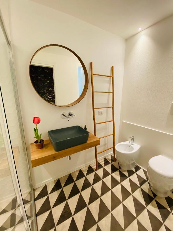 Civiconovantatre - New B&B San Vincenzo Bagian luar foto